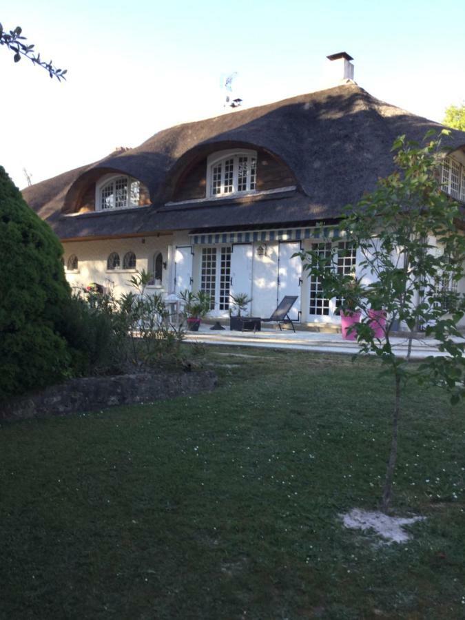 Bretagne-de-MarsanLa Belle Chaumiere住宿加早餐旅馆 外观 照片